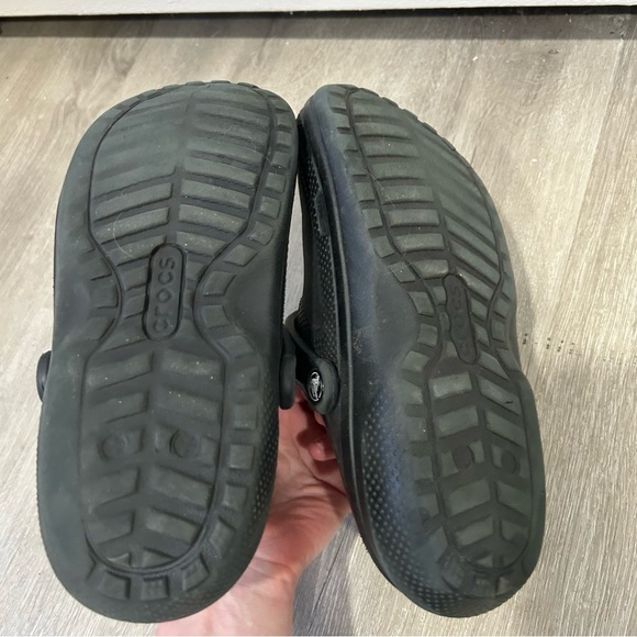 Crocs Classic Black Fleece-Lined Insulated Unisex Shoe Men’s Size 7 Women’s 9 - Picture 5 of 6